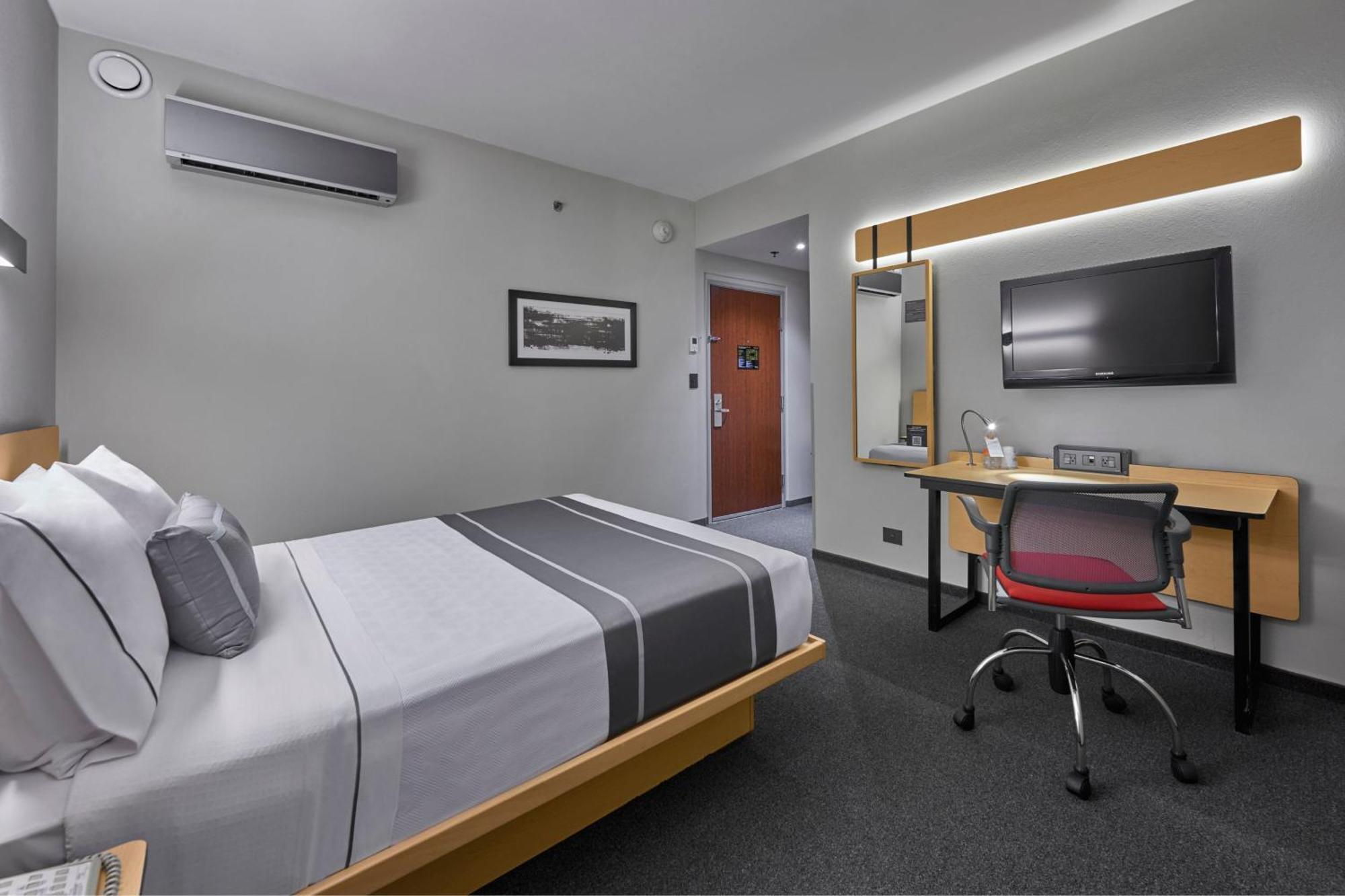 City Express Plus By Marriott Monterrey Nuevo Sur Exterior photo